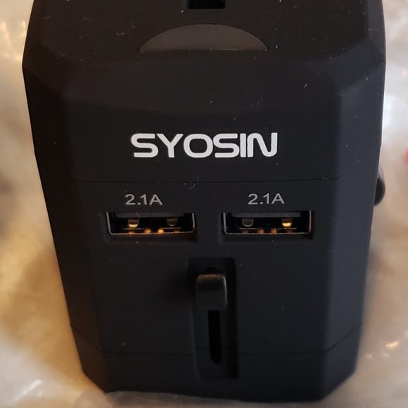 World International Travel Adapter Universal Power Adapter - Picture 3 of 7